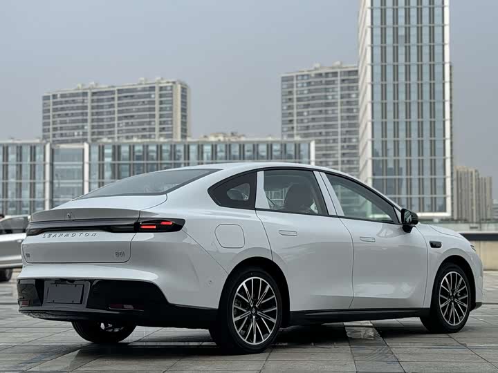 Фото 5 - Leapmotor B01