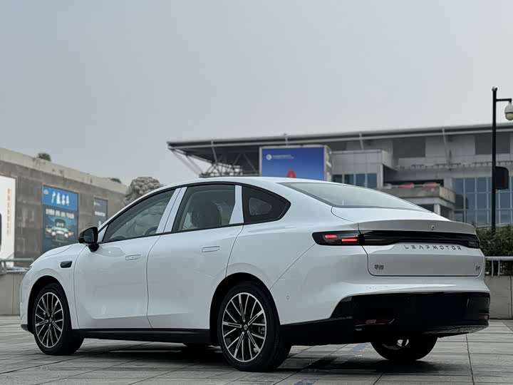 Фото 7 - Leapmotor B01