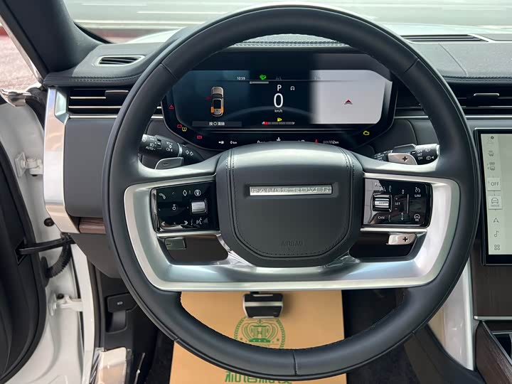 Photo 11 - Land Rover Range Rover