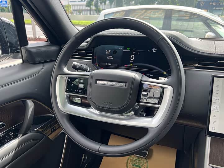 Photo 14 - Land Rover Range Rover