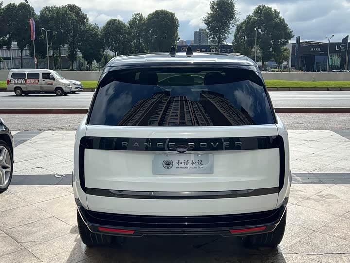 Photo 23 - Land Rover Range Rover