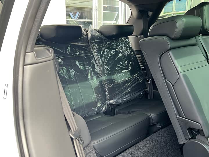 Photo 8 - Land Rover Range Rover