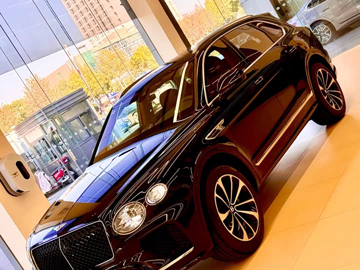 Фото 2 - Bentley Bentayga