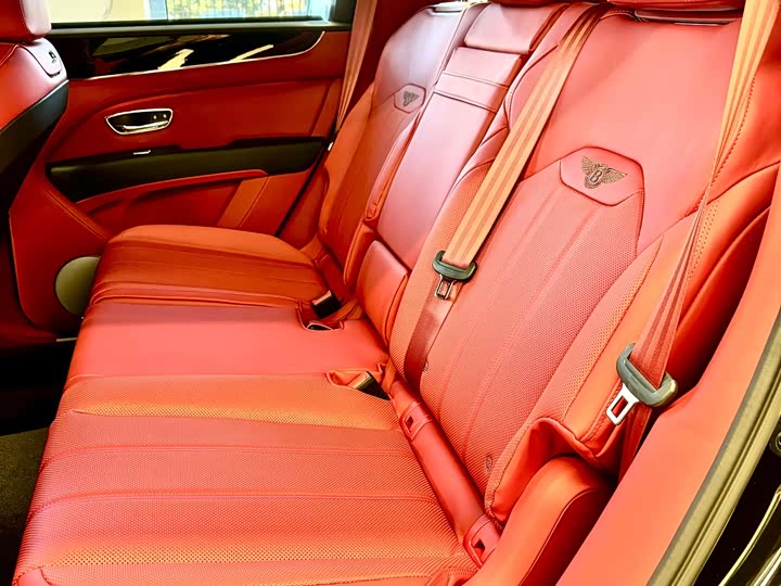 Фото 9 - Bentley Bentayga