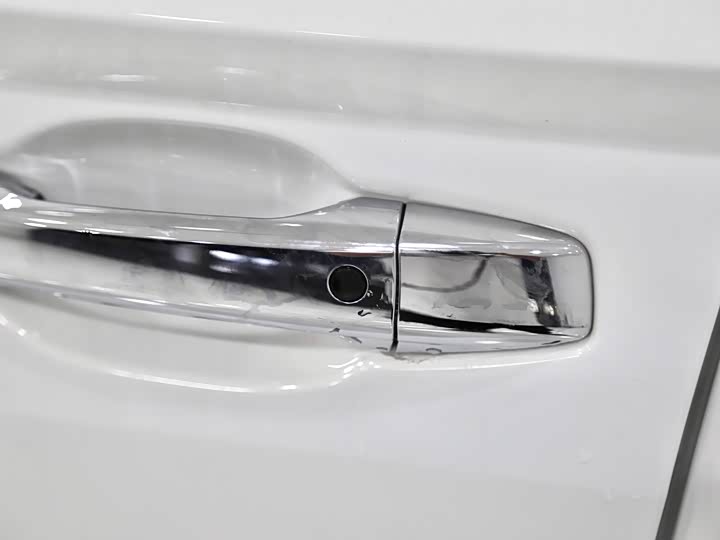 Фото 10 - Bestune T77