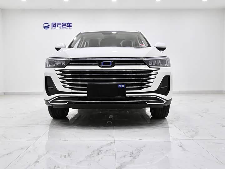 Фото 2 - Bestune T77