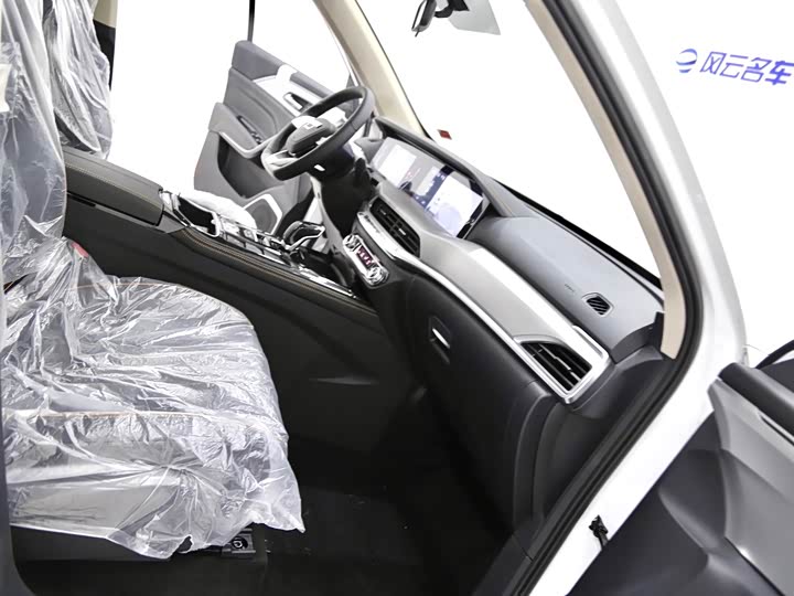 Фото 7 - Bestune T77