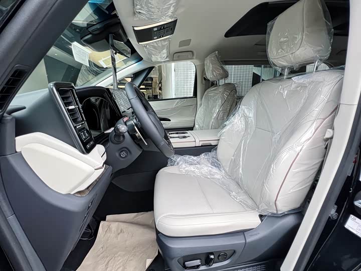 Фото 6 - Lexus LM