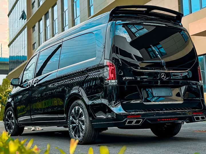 Фото 12 - Mercedes-Benz V-Class