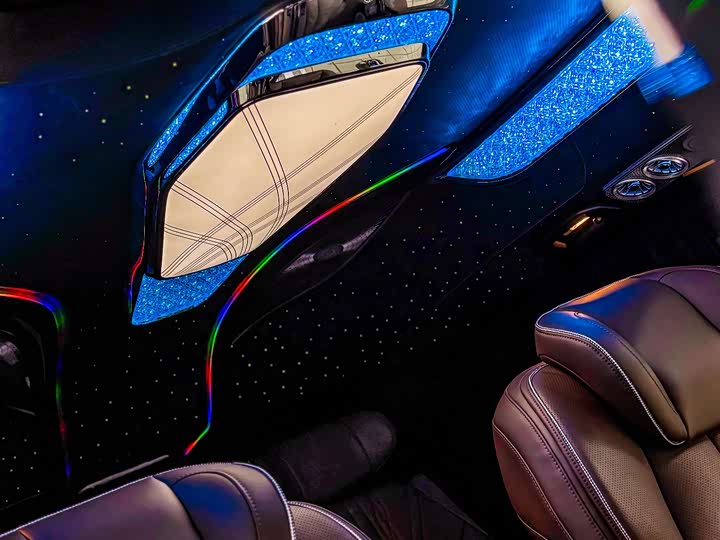 Фото 4 - Mercedes-Benz V-Class