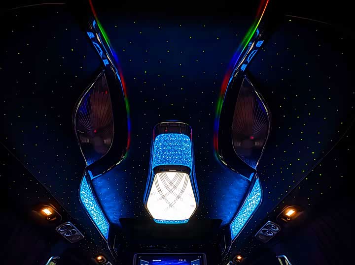 Фото 9 - Mercedes-Benz V-Class