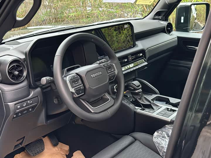 Фото 13 - Toyota Prado