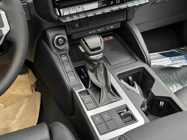 Фото 8 - Toyota Prado