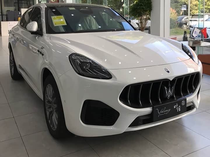 Фото 3 - Maserati Grecale