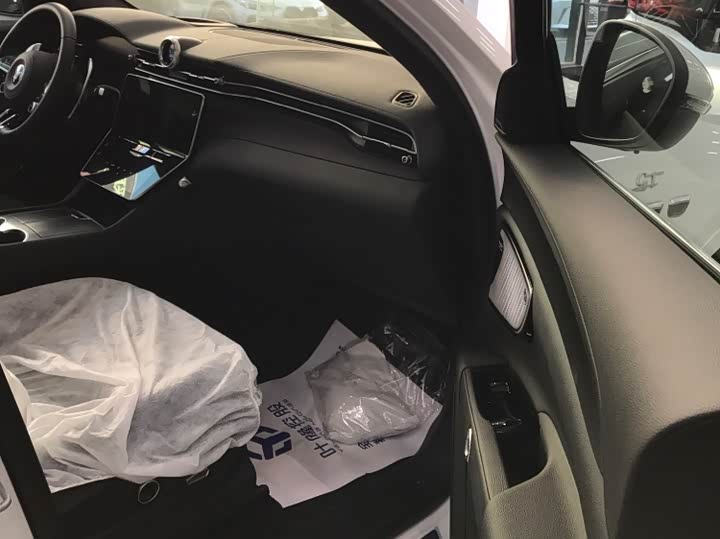 Фото 9 - Maserati Grecale