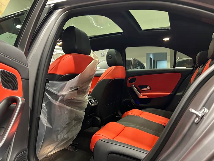 Фото 7 - Mercedes-Benz A-Class AMG