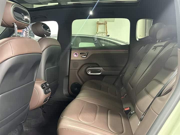 Фото 7 - Smart #5