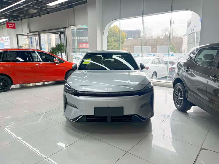 Фото 2 - Geely Galaxy L6