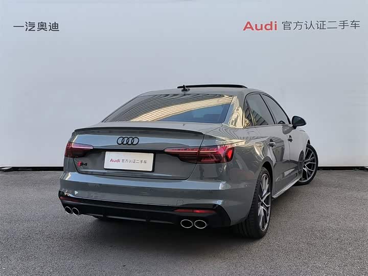 Фото 4 - Audi S4