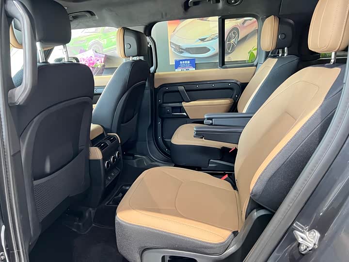 Фото 6 - Land Rover Defender