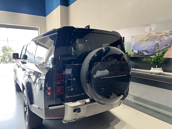 Фото 7 - Land Rover Defender