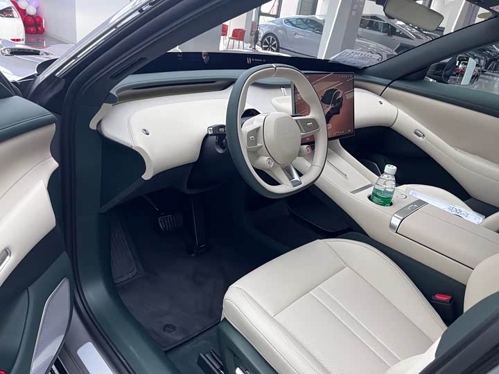 Фото 13 - Xiaomi YU7