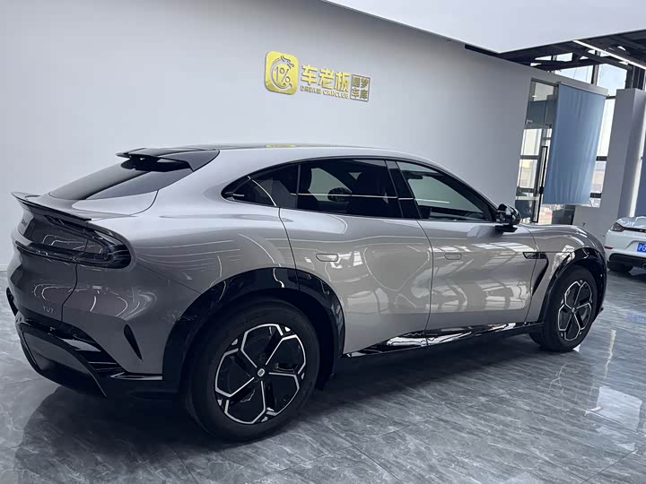 Фото 5 - Xiaomi YU7