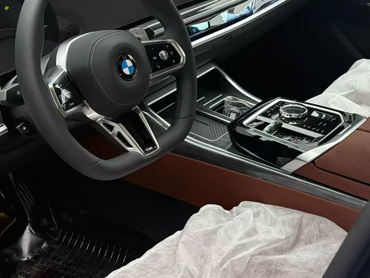 Фото 4 - BMW 7 Series