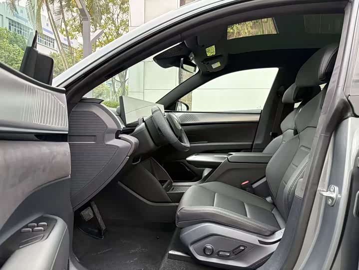 Фото 6 - Geely Jiyue 01