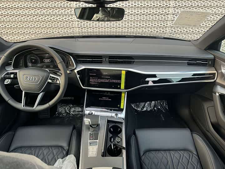 Фото 11 - Audi A6L
