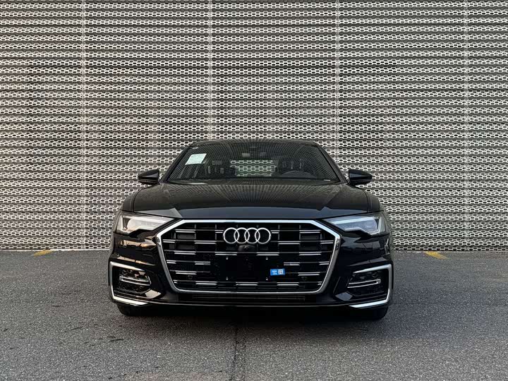 Фото 2 - Audi A6L