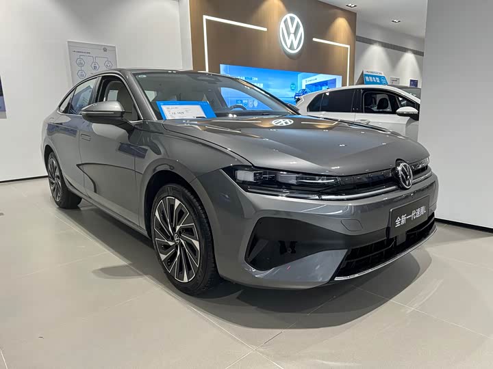 Фото 3 - Volkswagen Sagitar L