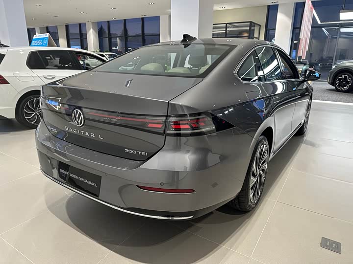 Фото 5 - Volkswagen Sagitar L