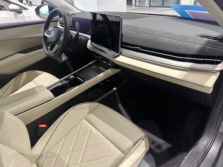 Фото 8 - Volkswagen Sagitar L