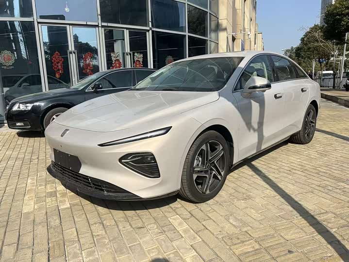 Фото 1 - Roewe D7