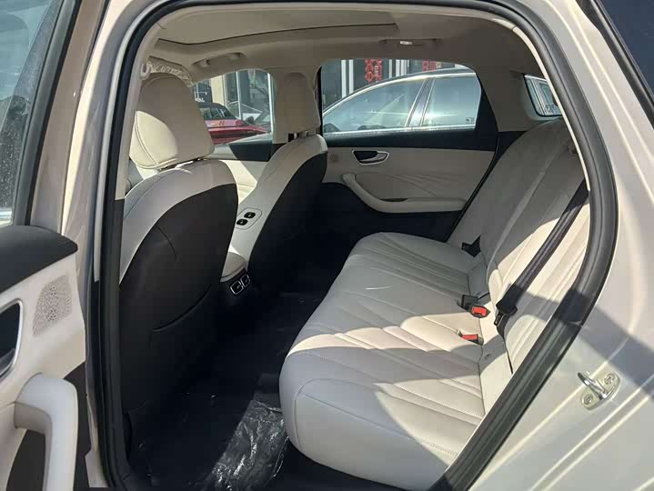 Фото 6 - Roewe D7