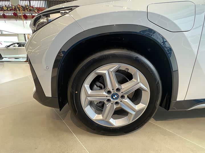 Фото 5 - BMW iX1