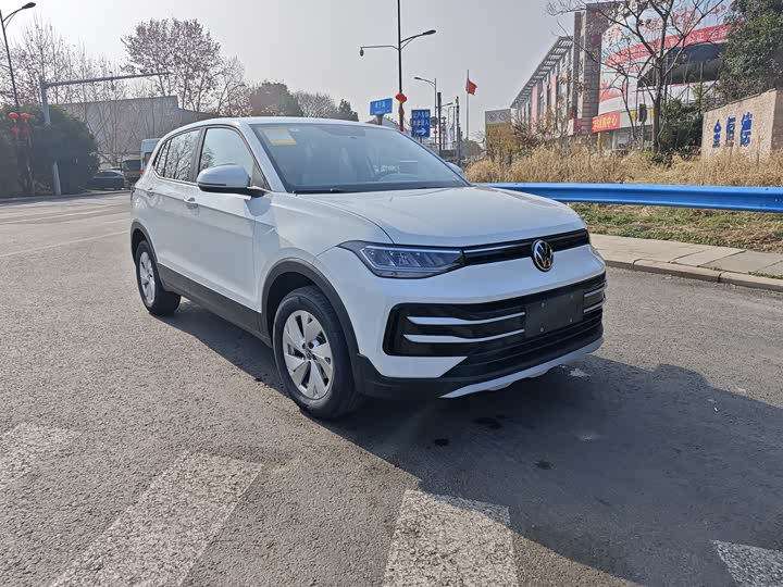 Фото 3 - Volkswagen Tharu