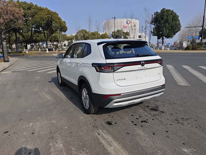 Фото 7 - Volkswagen Tharu