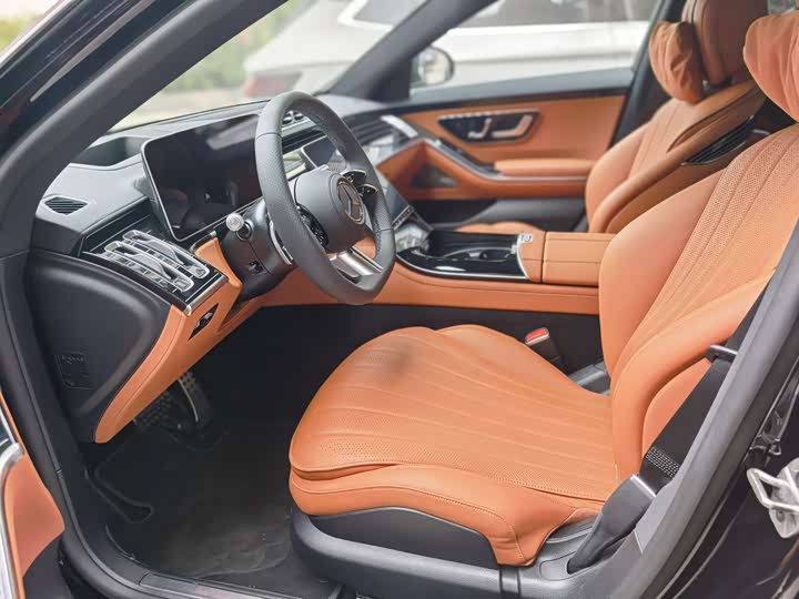 Фото 14 - Mercedes-Benz S-Class