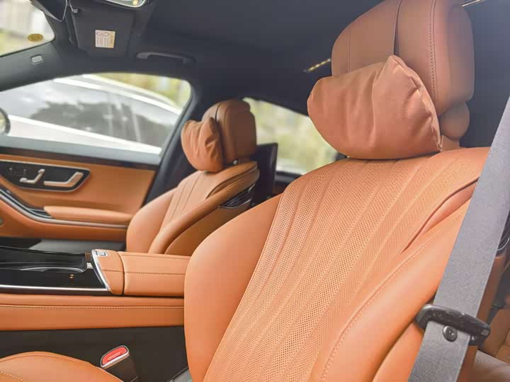 Фото 17 - Mercedes-Benz S-Class