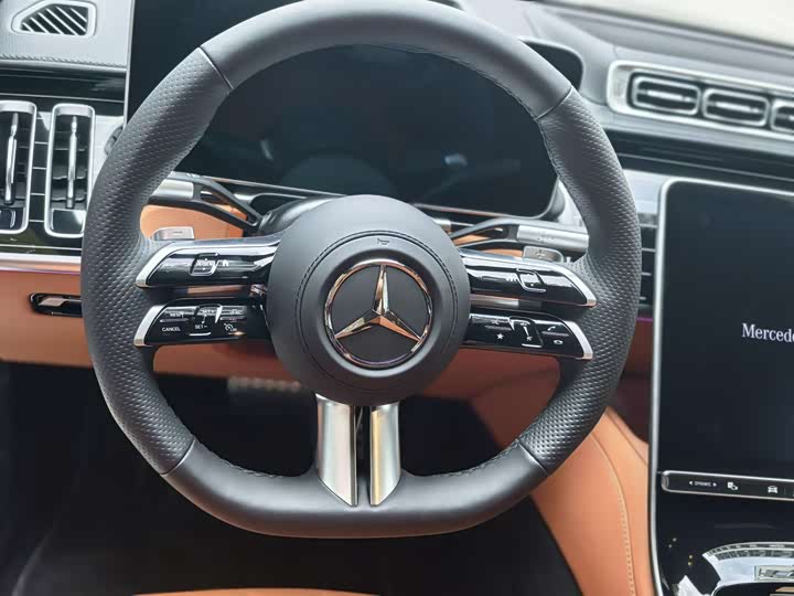 Фото 19 - Mercedes-Benz S-Class