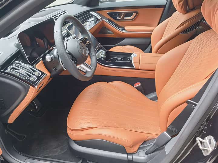 Фото 20 - Mercedes-Benz S-Class