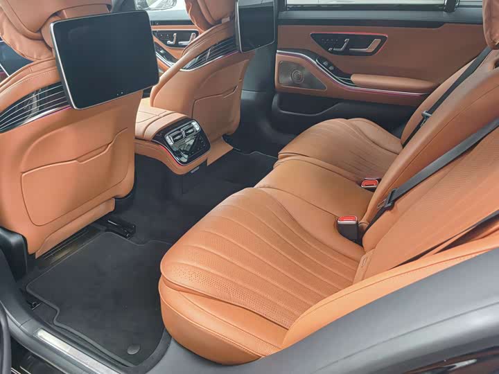 Фото 22 - Mercedes-Benz S-Class