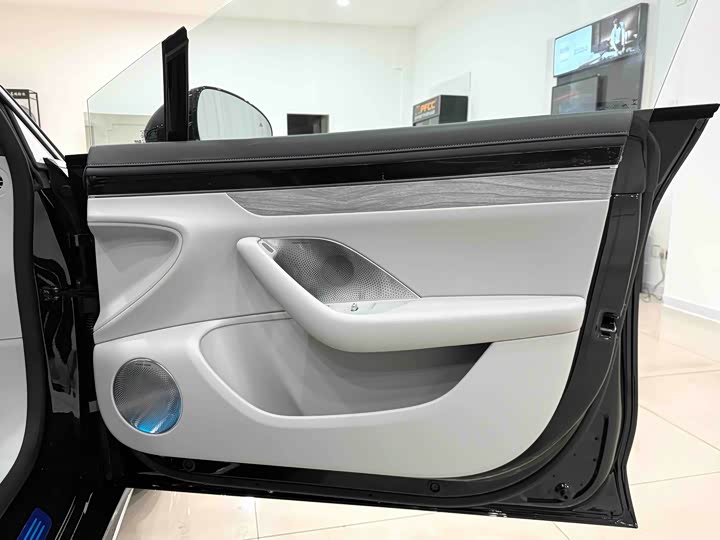 Фото 12 - Luxeed S7