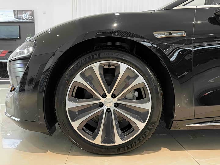 Фото 19 - Luxeed S7