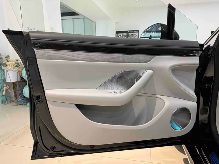 Фото 6 - Luxeed S7