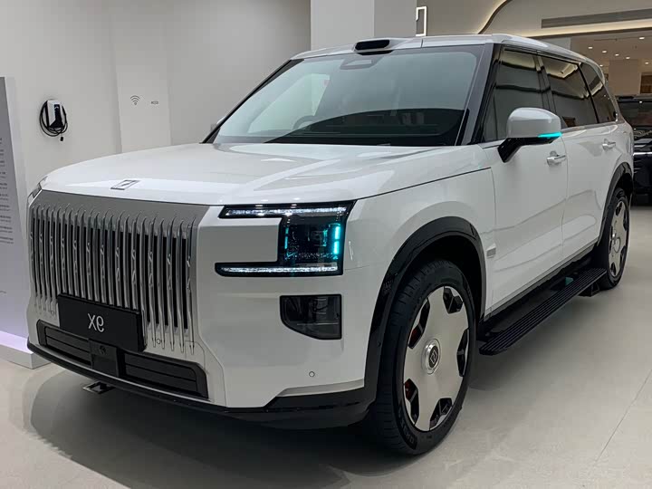 Фото 1 - Zeekr 9X