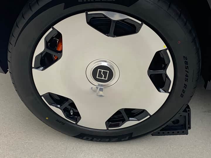 Фото 6 - Zeekr 9X