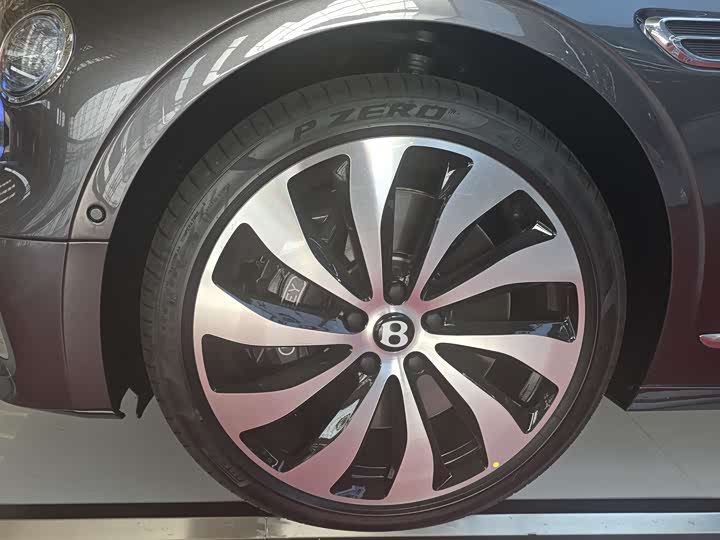 Фото 6 - Bentley Flying Spur